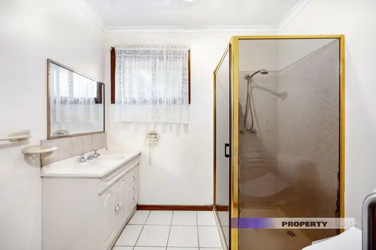 Seventh view of Homely house listing, 5 Randall Crescent, Moe VIC 3825