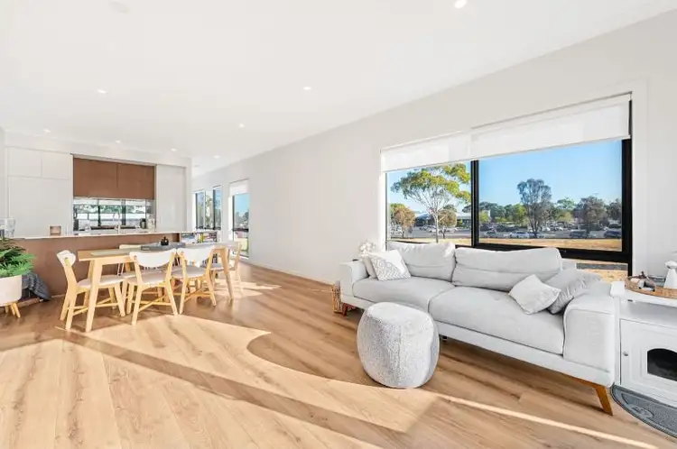 2 Kavanagh Crescent, Keilor Downs VIC 3038