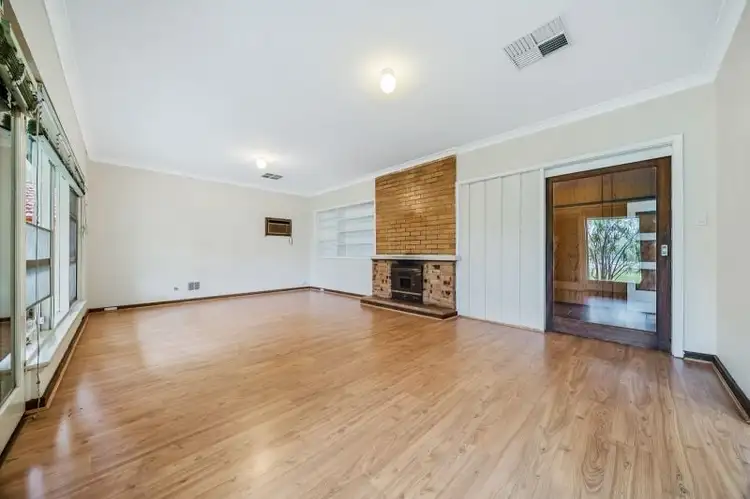 15 Corfield Street, Gosnells WA 6110