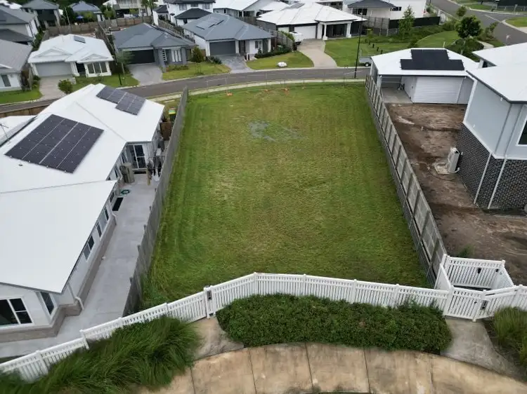36 Shoreline Avenue, Redland Bay QLD 4165