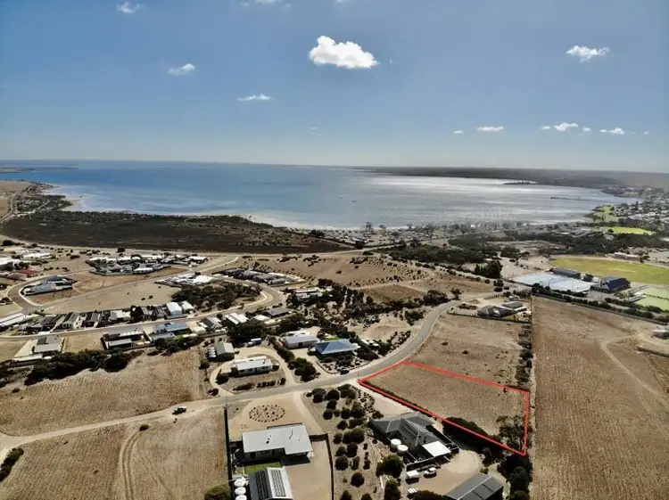 8 Anastasia Avenue, Streaky Bay SA 5680