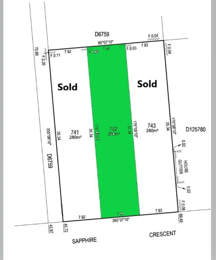 2D Sapphire Crescent