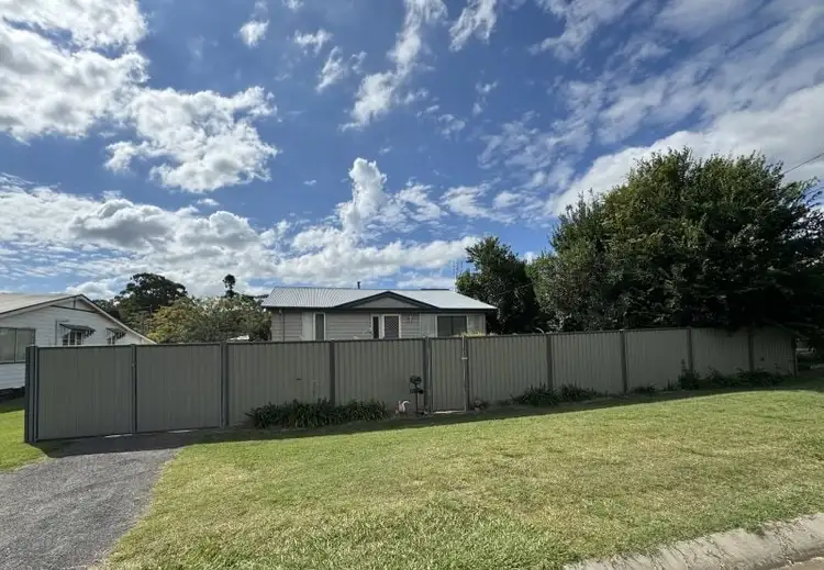 6 Reen Street, Kingaroy QLD 4610