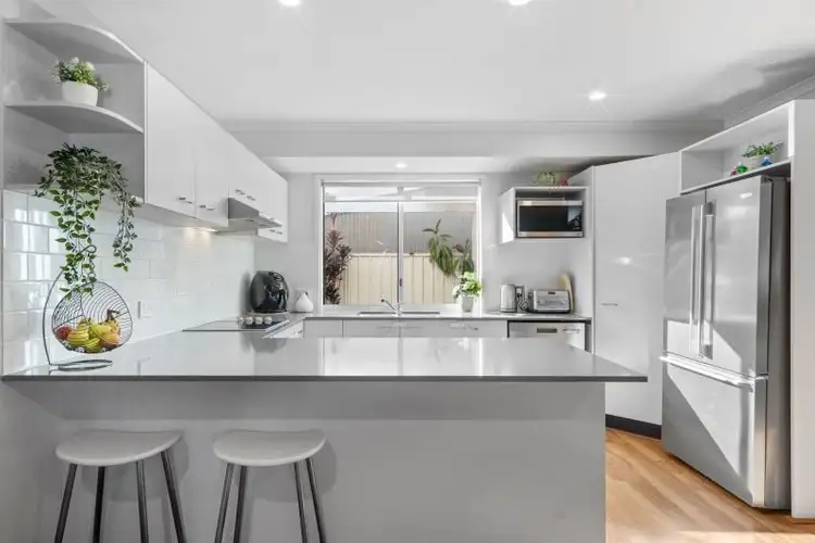 Fifth view of Homely villa listing, 4/390-392 Birkdale Road, Wellington Point QLD 4160