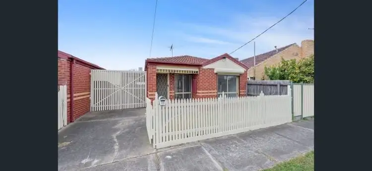 18 Bamburgh Street, Jacana VIC 3047