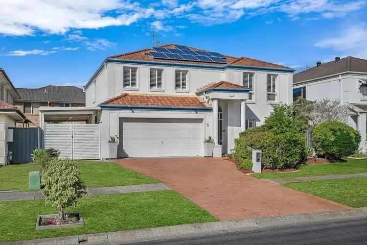 5 Myrtle Terrace, Hamlyn Terrace NSW 2259