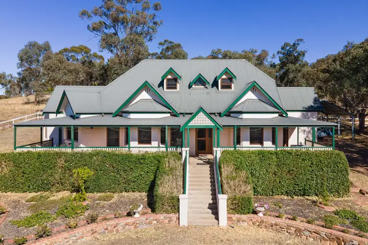 1 Bermingham Avenue, San Isidore NSW 2650