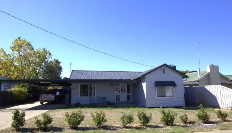 359 Sloane Street, Deniliquin NSW 2710