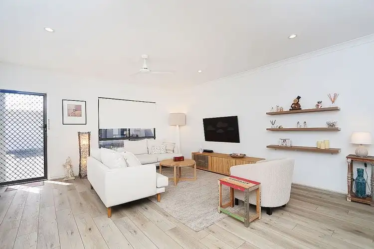 216/225 Logan Street, Eagleby QLD 4207