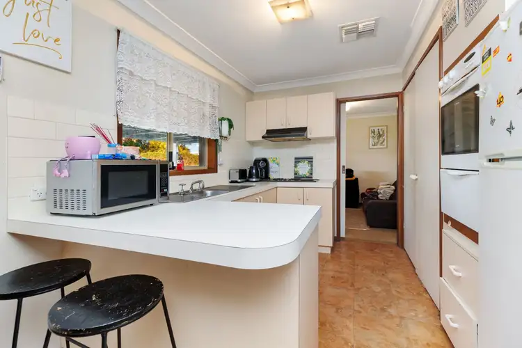 Fourth view of Homely house listing, 2 Yungana Place, Glenfield Park NSW 2650