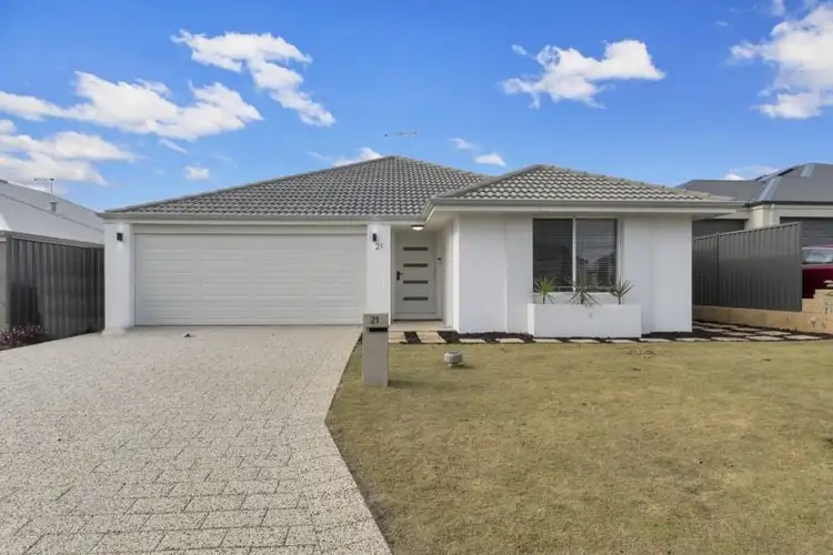 21 Urana Rise, Lakelands WA 6180