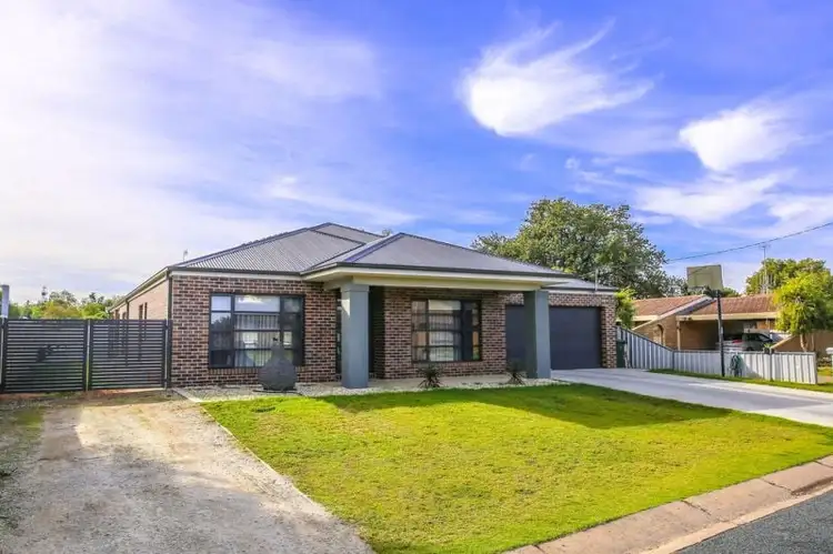 2 Watson Court, Deniliquin NSW 2710
