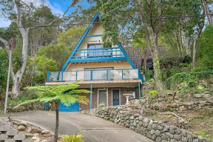 27 Beach Road, Wangi Wangi NSW 2267