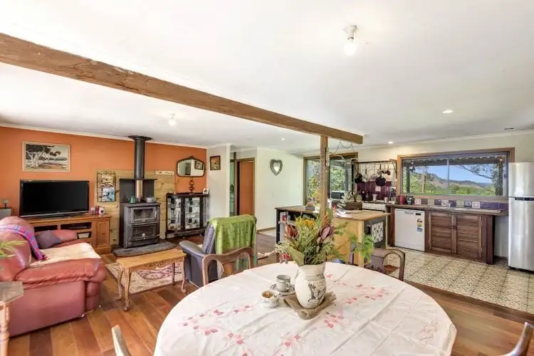 13 Falls Road, Nimbin NSW 2480