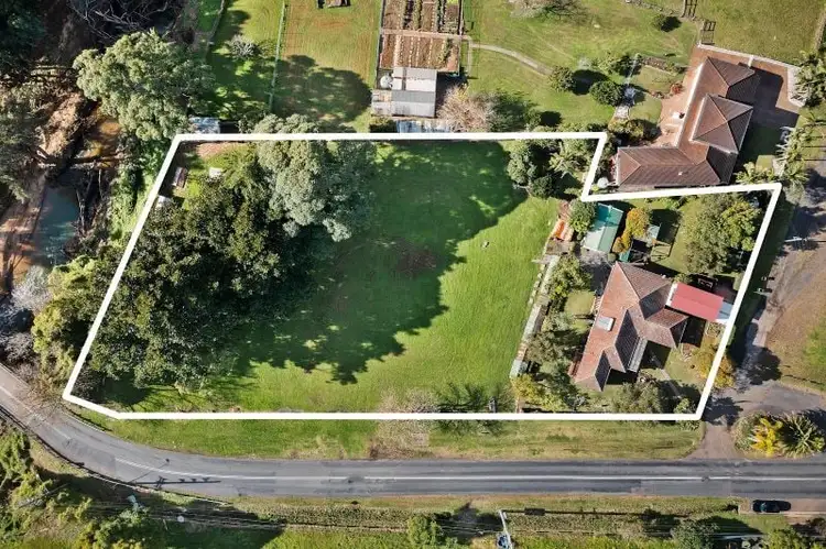12 Calderwood Road, Albion Park NSW 2527