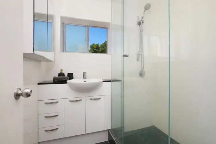 Fourth view of Homely apartment listing, 2/60 Earl Street, Greenslopes QLD 4120