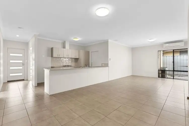 Fourth view of Homely unit listing, 82 Princeton Circuit, Aubin Grove WA 6164