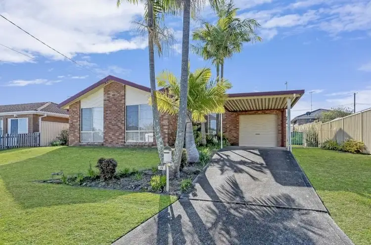 16 Maheno Avenue, Blue Haven NSW 2262