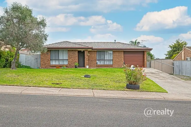 11 Lindisfarne Road, Huntfield Heights SA 5163