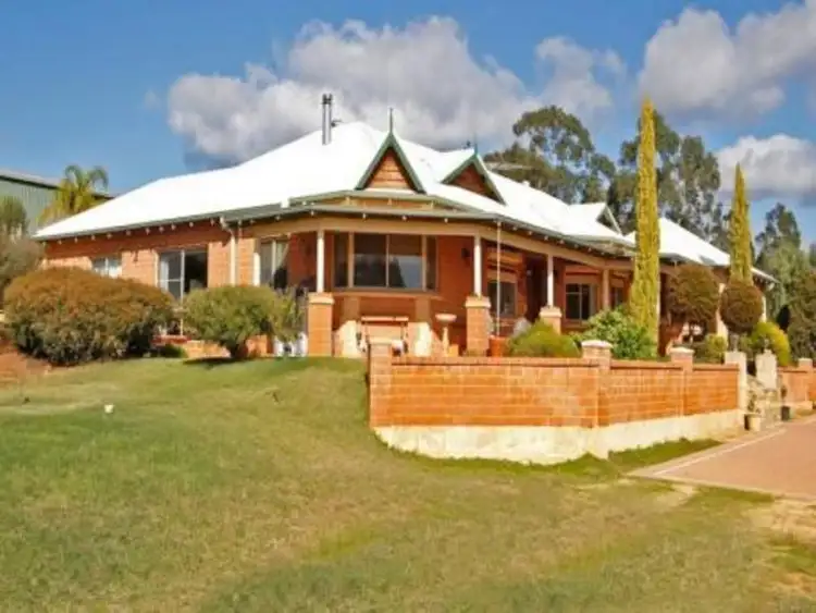 320 Cathedral Avenue, Brigadoon WA 6069
