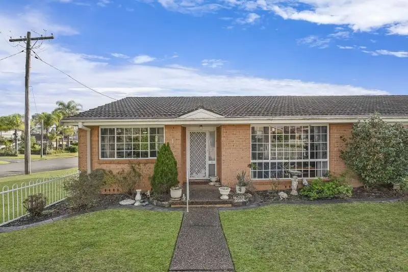 Main view of Homely villa listing, 1/5-21 Vales Road, Mannering Park NSW 2259