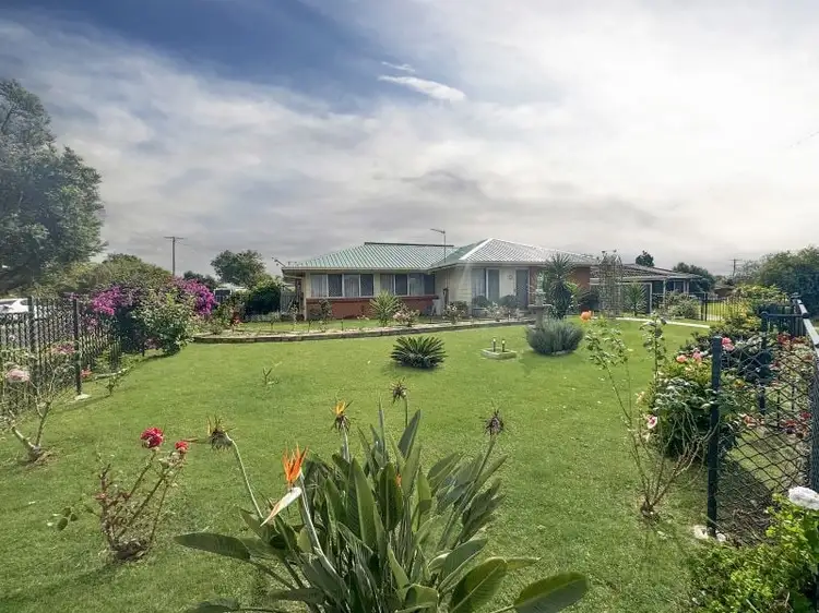 17 Windsor Circle, Kingaroy QLD 4610