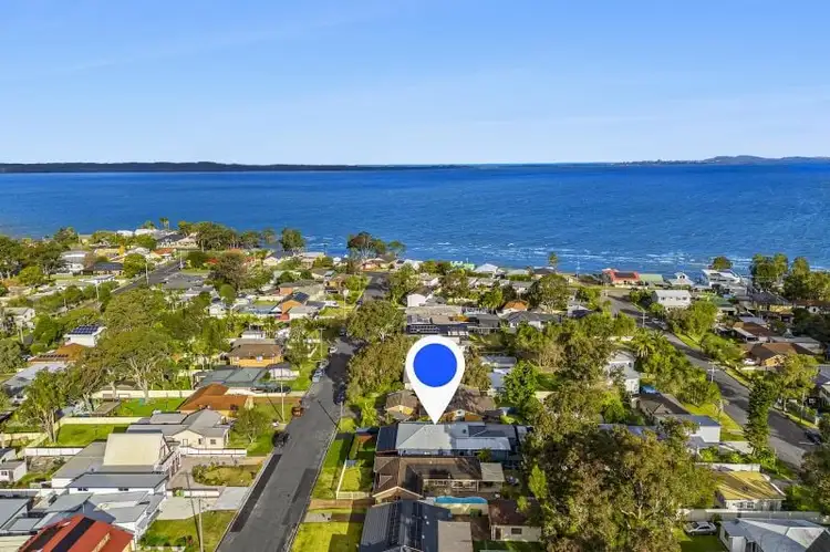 16 Wall Road, Gorokan NSW 2263