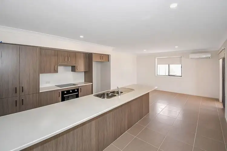 Fourth view of Homely semi-detached listing, 8 Newlands Crescent, Kelso NSW 2795