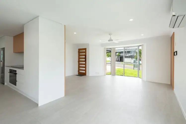 Fourth view of Homely house listing, 6 Range Court, Arundel QLD 4214