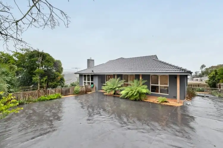 1/355 Clegg Road, Wandin North VIC 3139