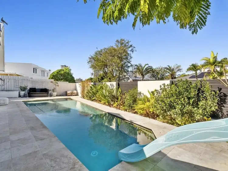 5 Seahawk Crescent, Burleigh Waters QLD 4220