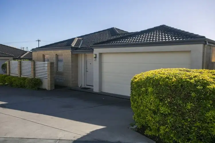26 Andrea Way