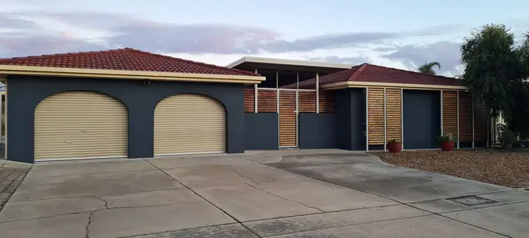 1 Karoom drive, Glenfield Park NSW 2650