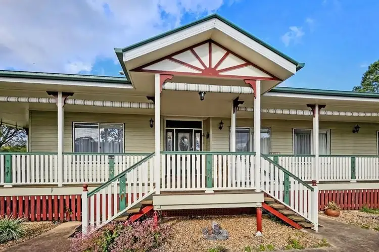 17 Charles Street, Crows Nest QLD 4355