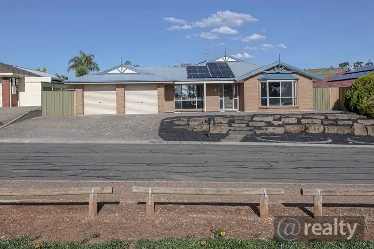 32 Lachlan Drive