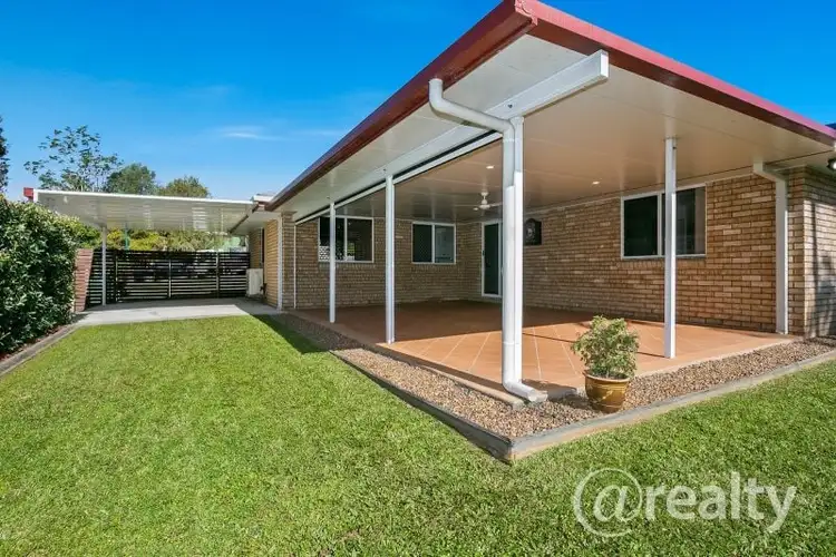 30 Flindersia Drive