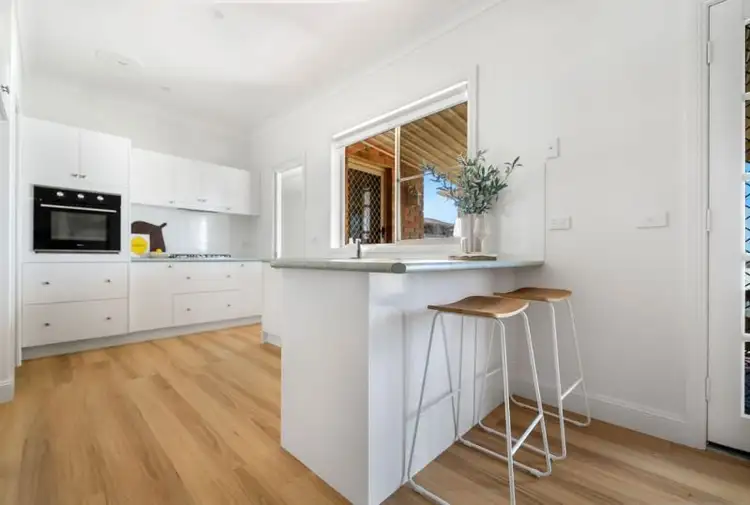 Sixth view of Homely house listing, 10 Gunning Street, Bathurst NSW 2795