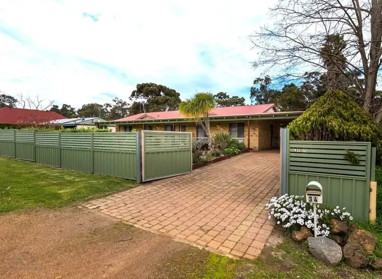 34 Williamson Avenue, Narrikup WA 6326
