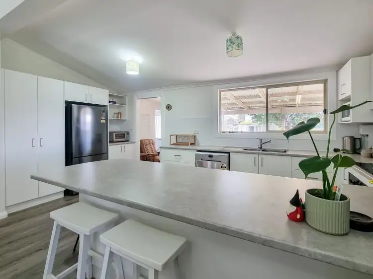 41 Flint Street, Forbes NSW 2871