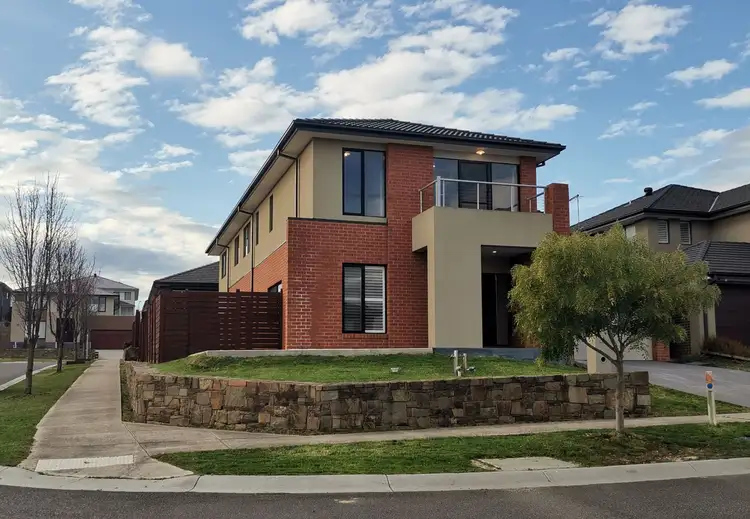 10 Lycium Road, Clyde North VIC 3978