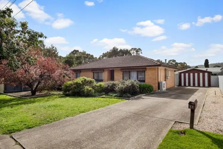 21 Duncan Crescent