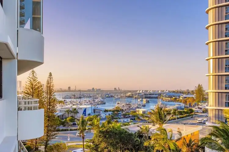 Fourth view of Homely apartment listing, 25/3 Cunningham Avenue, Main Beach QLD 4217