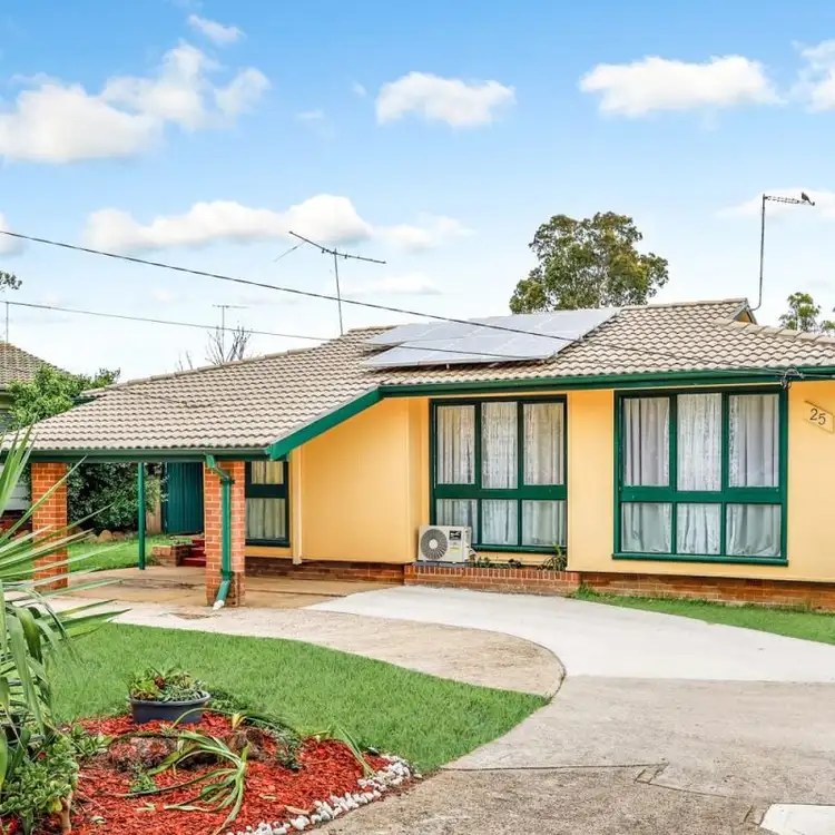 25 Roebuck Crescent, Willmot NSW 2770