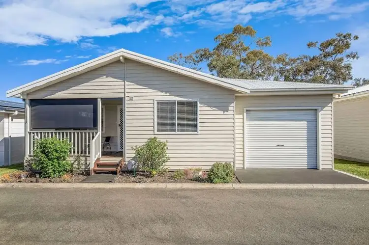 394/25 Mulloway Road, Chain Valley Bay NSW 2259