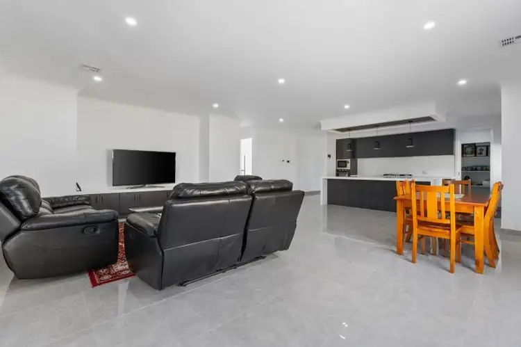 Sixth view of Homely house listing, 32 Stricta Circuit, Fraser Rise VIC 3336
