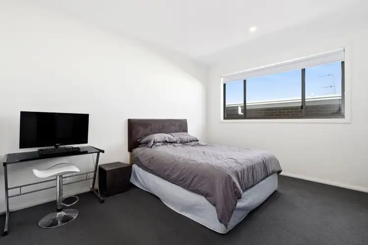 Sixth view of Homely semi-detached listing, 19 Bigwood Place, Goulburn NSW 2580