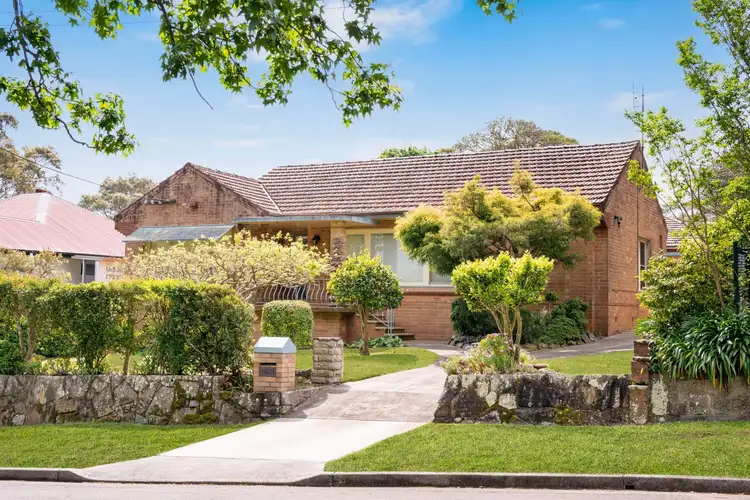 3 Victoria Crescent, New Lambton Heights NSW 2305