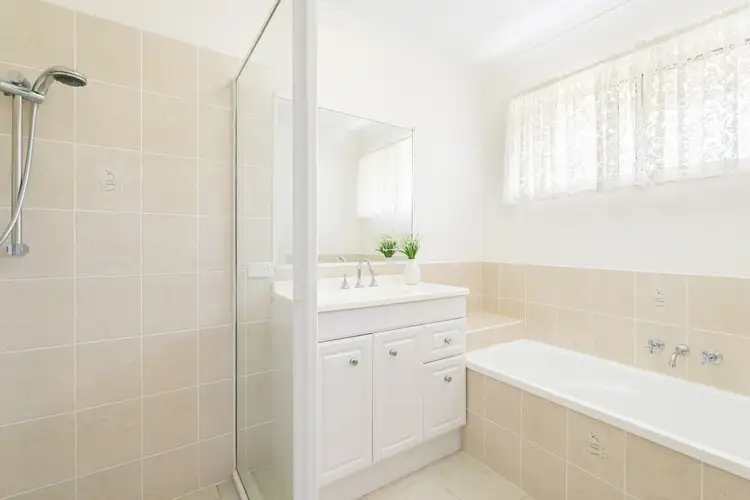 Sixth view of Homely house listing, 5 Mainsail Court, Point Vernon QLD 4655