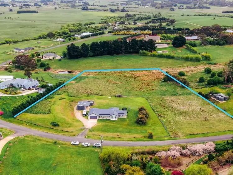 98 Charles Booth Way, Millthorpe NSW 2798