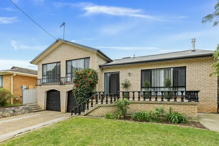 5 Fairbairn Crescent, Kooringal NSW 2650